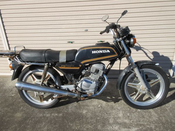 4007】ホンダ.CB125T. 純正タンクキャップカバー・ガソリンタンク