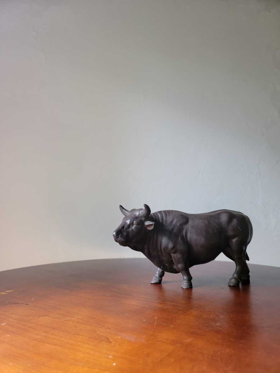牛の置物 】 置物 牛 オブジェ 鉄製 インテリア 大迫力 無骨 鉄製