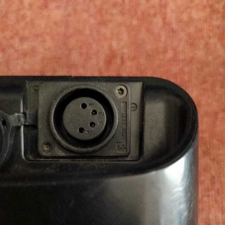 Whill Model C 電動車椅子用 Li Ionバッテリー 出品時4点灯 動作充電未確認 ジャンク Junk 商品説明を必ずお読みください 電動車 売買されたオークション情報 Yahooの商品情報をアーカイブ公開 オークファン Aucfan Com