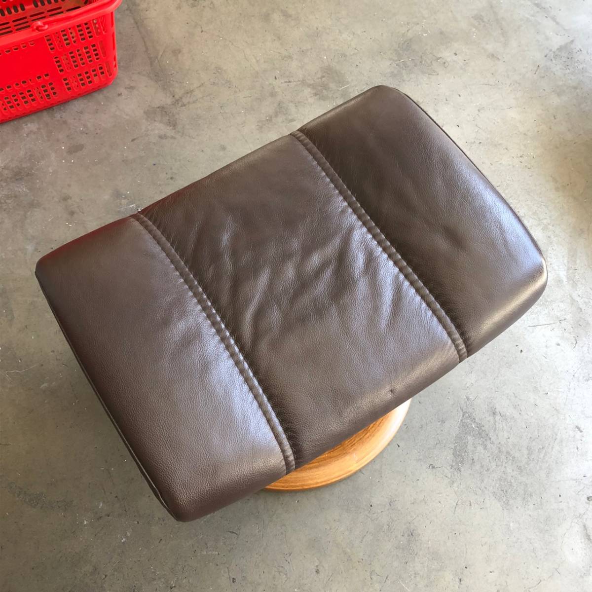 AHK014H 直接引き取り限定 EKORNES エコーネス Stressless