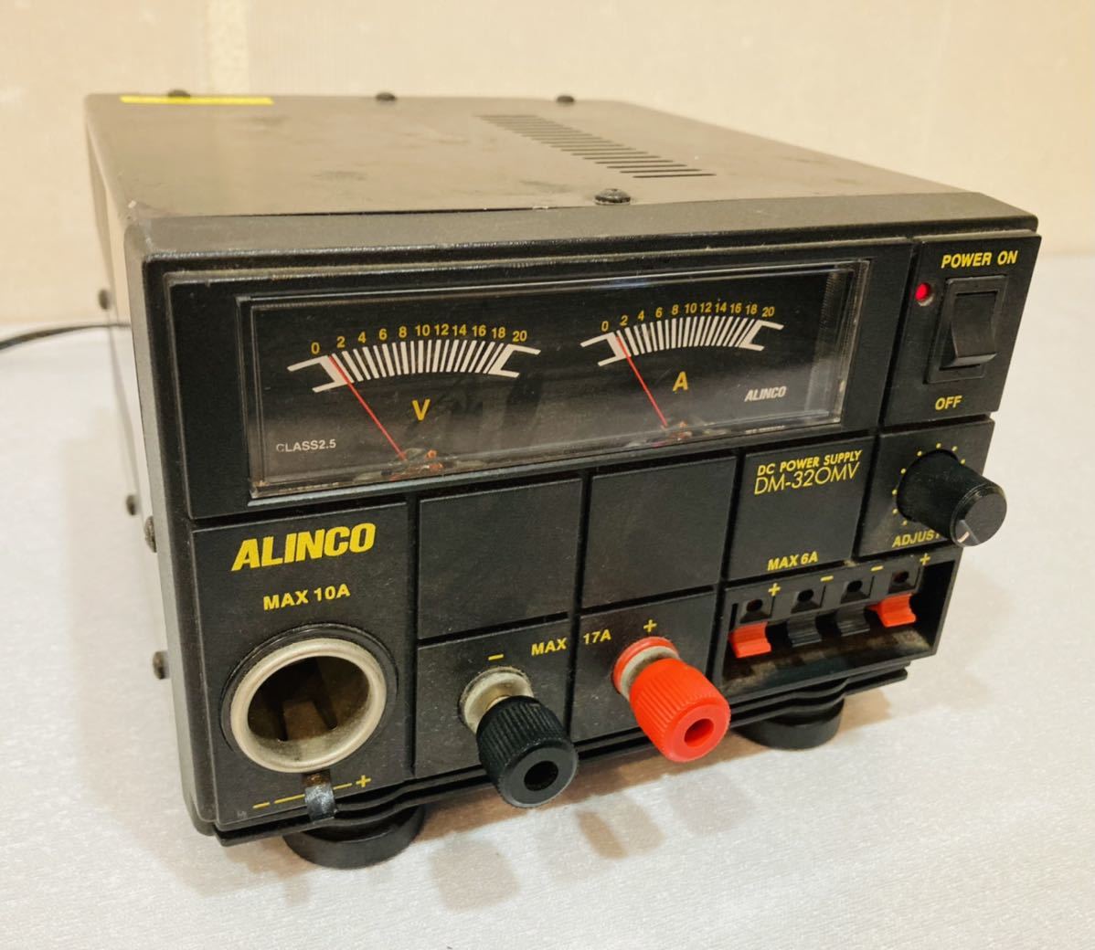 i40 必見！ ALINCO アルインコ DC POWER SUPPLY DM-320MV 安定化電源