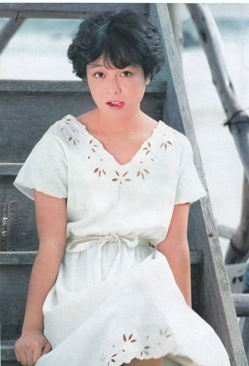 日高のり子 19歳 水着セクシーショット 4ページ(3枚)☆声優 アイドル