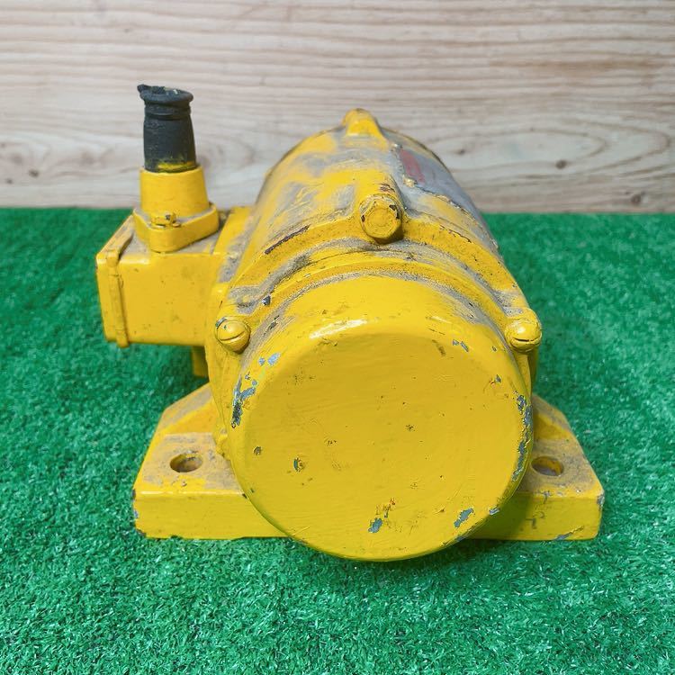 ハヤシバイブレーター　KM　25-2P ハヤシバイブレーター 25-2P KM 4P 軸径16mm&frasl;中古現状 異音あり