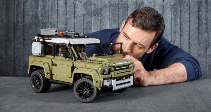 新品 未使用 未開封】レゴテクニック ランドローバー・ディフェンダー 