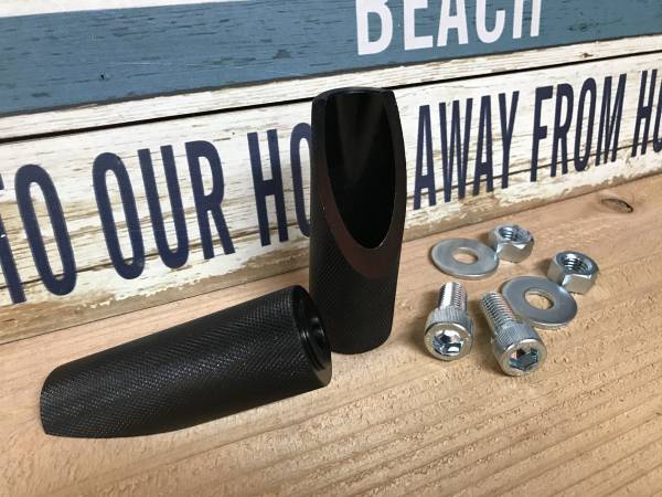 ズーマーなどに！　アルミ製フットペグ　ブラック　汎用