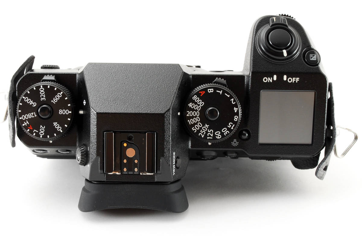 ぞ*!様 美品 富士フイルム Fujifilm x-h1 ショット数76回 □ほぼ新品□ 富士フイルム FUJIFILM X-H1 ショット数30回 元箱付き