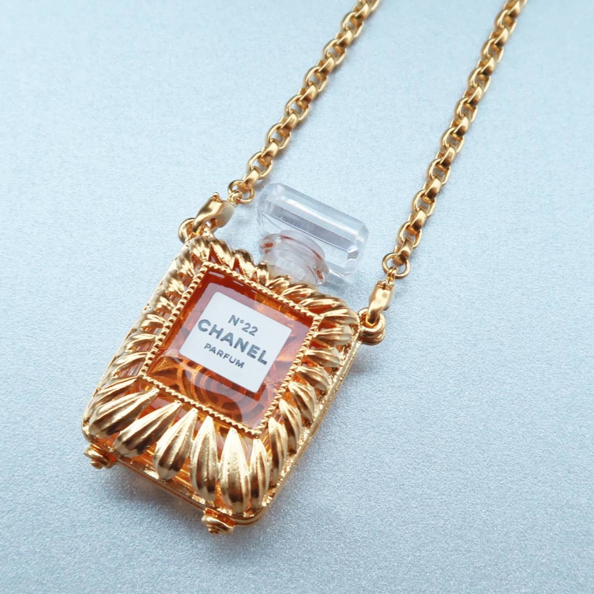 シャネル CHANEL NO.22 フラワー デザイン 香水瓶 ミニボトル 