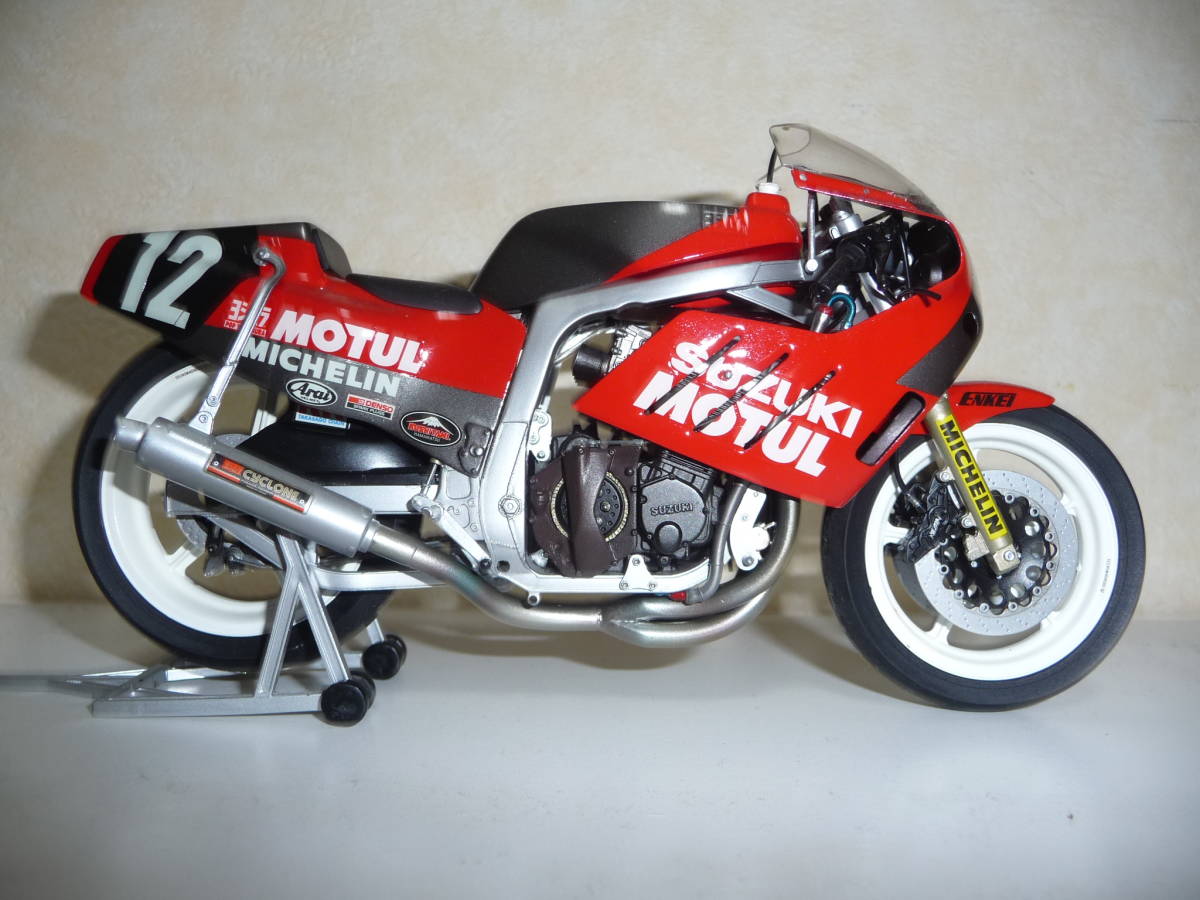 完成品】 フジミ1/12 ヨシムラスズキGSX-R750 1986鈴鹿8耐 辻本聡 