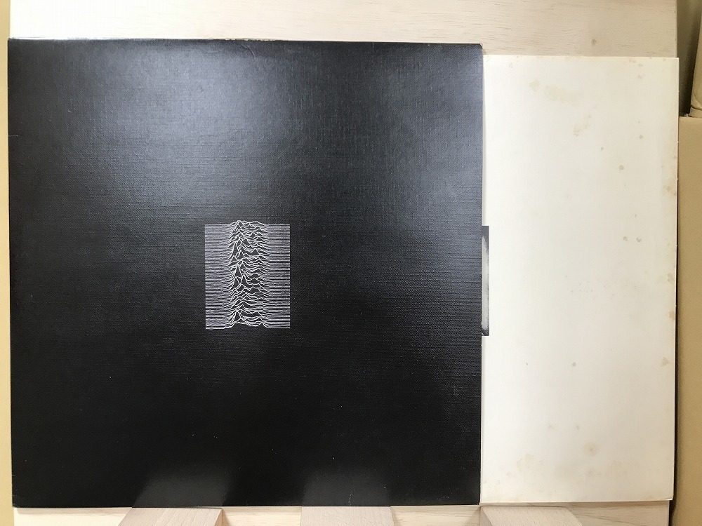 大人気，豊富な 半透明赤盤/初回MAT1/1 JOY DIVISION / UNKNOWN PLEASURES RED-CLEAR VINYL UK-ORIGINAL FACT10(その他)｜売買されたオークション情報、yahooの商品情報をアーカイブ公開 - オークファン J