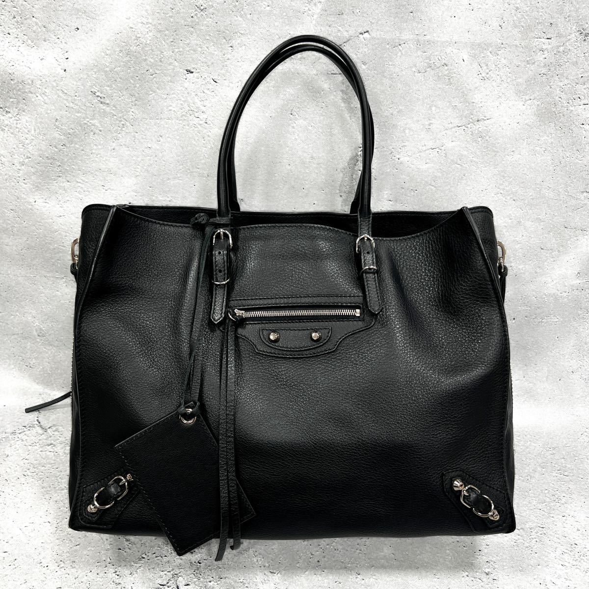 【定番，豊富な】 BALENCIAGA バレンシアガ ペーパーB4 ジップアラウンド トートバッグ ハンドバッグ ショルダーバッグ ブラック 黒 432596 カーフレザー(かばん、バッグ)｜売買されたオークション情報、yahooの商 かばん、バッグ