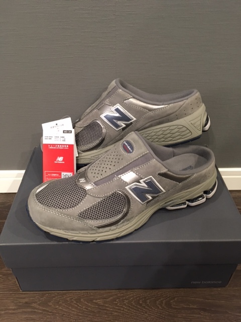 New Balance 2002R - M2002RMX US9 27cm メルカリ USA Low Pouch White