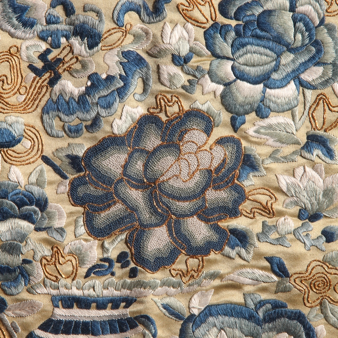 中国古玩・清代（清朝期） 刺繍古裂（絹地）・Old embroidery of 蘇州