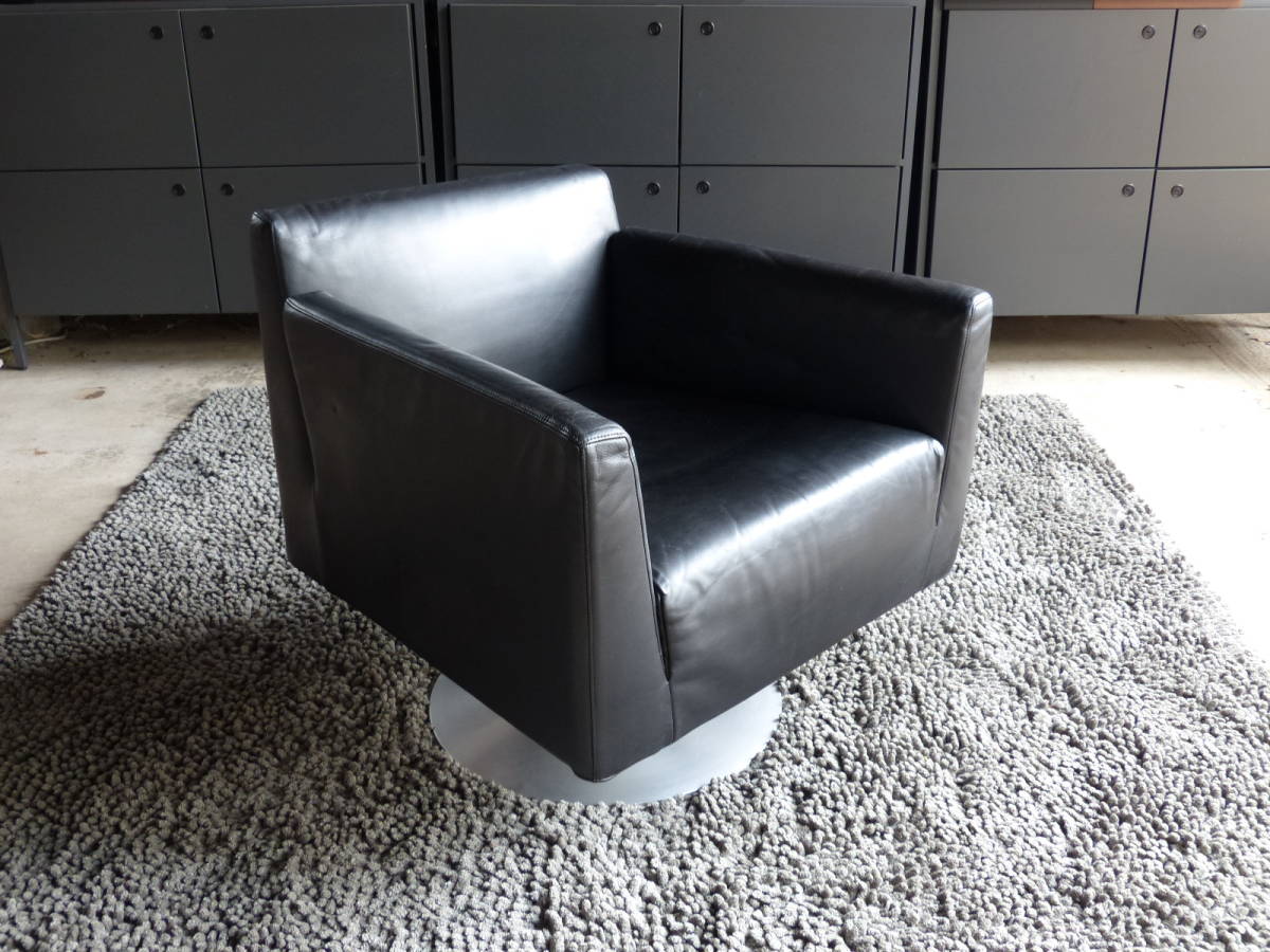 Cassina（カッシーナ）｜総革張り｜ラウンジチェア｜アームチェア｜1P 