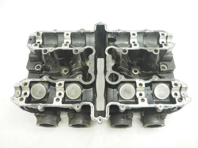 シリンダーヘッド バルブ GPz400F ZX400A 空冷 GPz400 Z400GP Z400FX