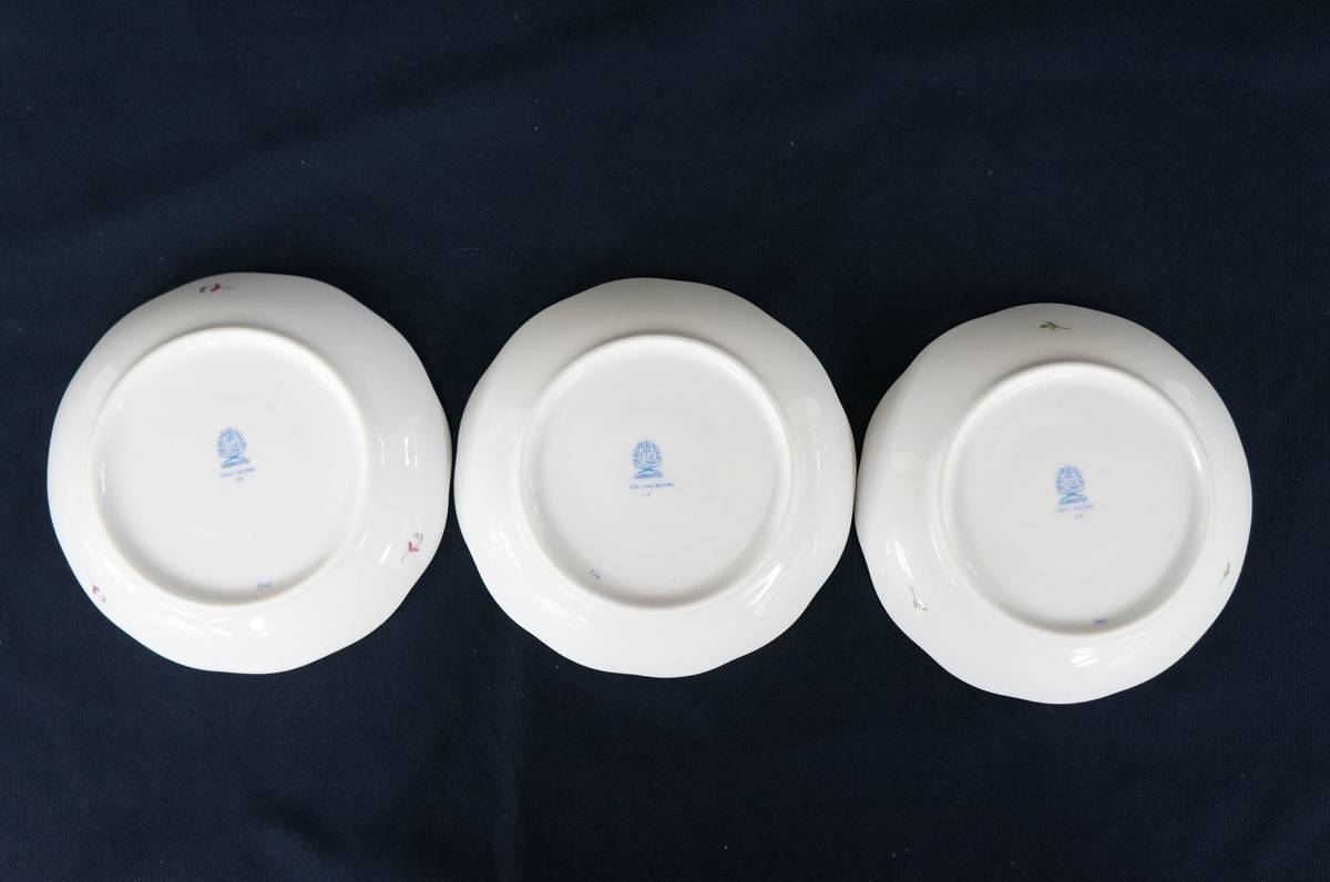 ② HEREND へレンド アポニーパープル ロイヤルガーデン ミルフルール カップ＆ソーサー 3点セット ＃308200601 ヘレンド アポニーロイヤルパープル ティーカップ＆ソーサー ティーポット800cc（摘みバラ 店舗取り寄せ商品ヘレンド カップ&amp;ソーサー