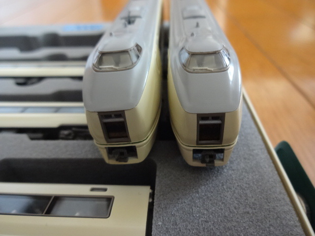 KATO 10-164 651系 全室室内灯付 ☆KATO 10-164 JR 651系 スーパーひたち 交直両用特急形電車 室内灯