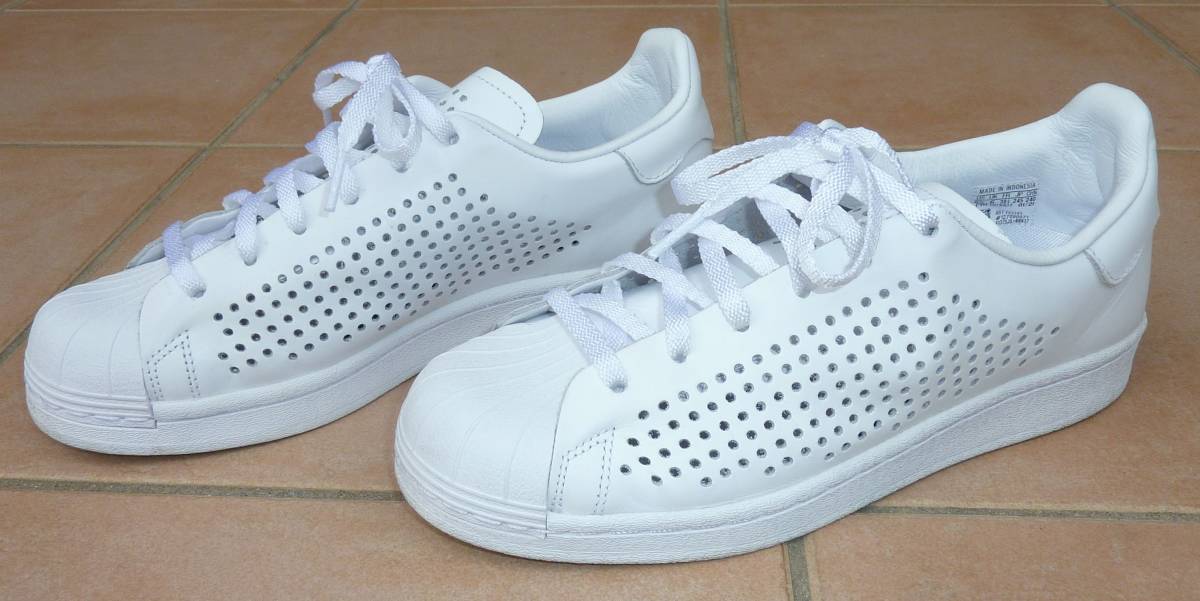 adidas ORIGINALS SUPERSTAR 24.5cm 本革 白 パンチングレザー アディダス スーパースター レザースニーカー マルチカラーシューレース(24.5cm)｜売買されたオークション情報、yahooの商品情報をアーカ 24.5cm