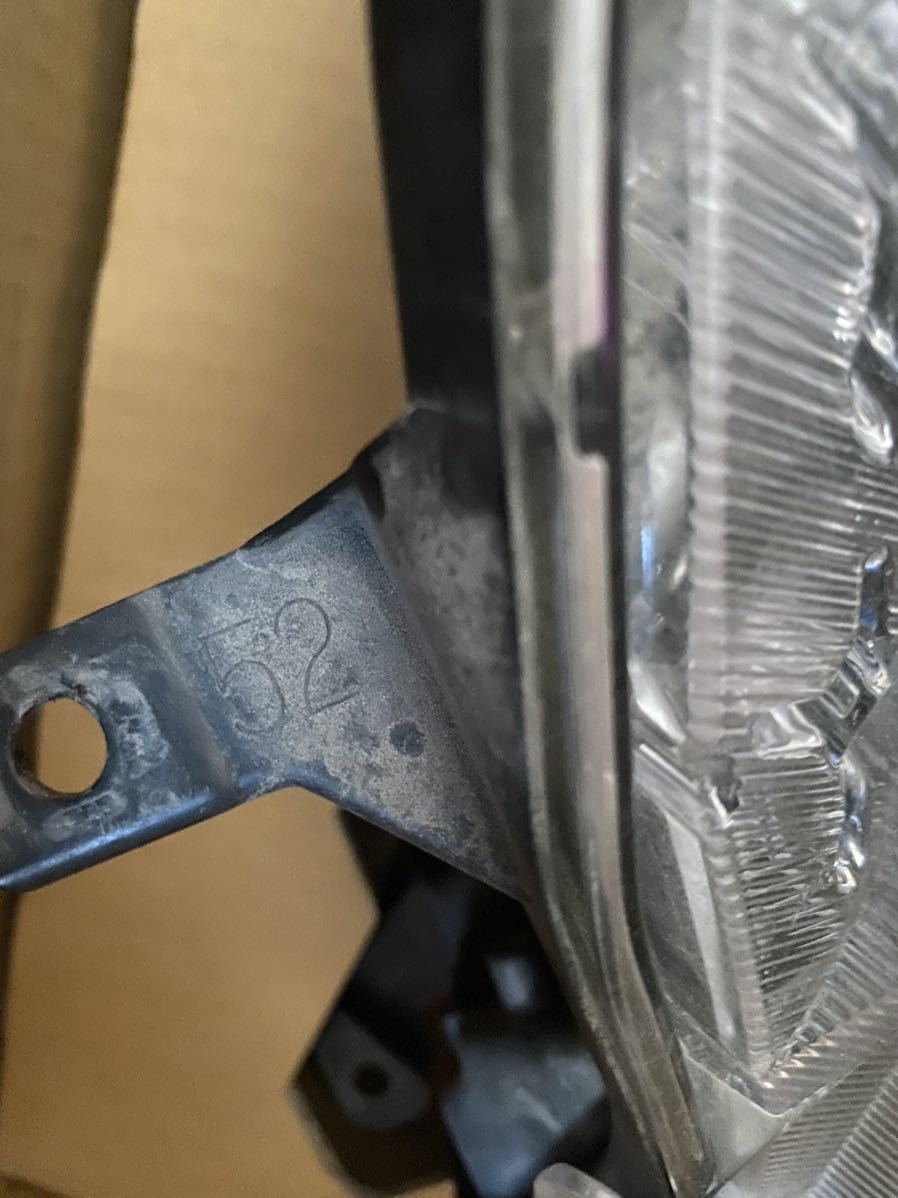 ZSU60W ハリアー LED ヘッドライト KOITO 48-147 81070-48890 刻印52