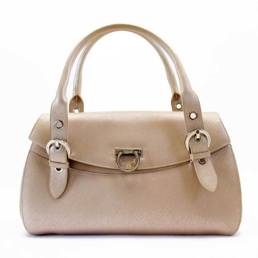 Salvatore Ferragamo サルヴァトーレフェラガモ ショルダーバッグ 