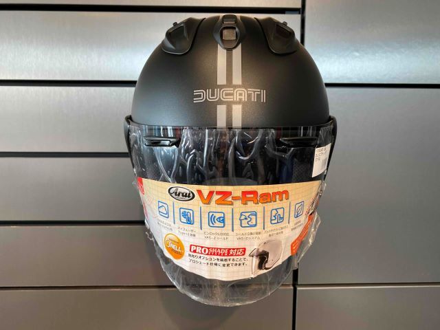 送料無料 ドゥカティ 純正 BLACK SWAG ARAI JIS ヘルメット Mサイズ
