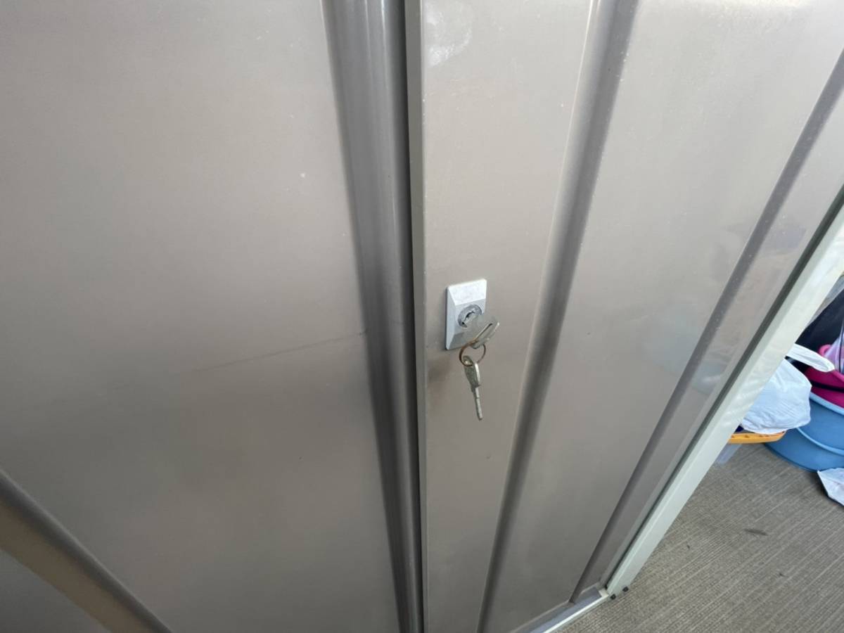 Yahoo!オークション 590×W900×D750mm イナバ物置 | INABA H1 解体済 激 