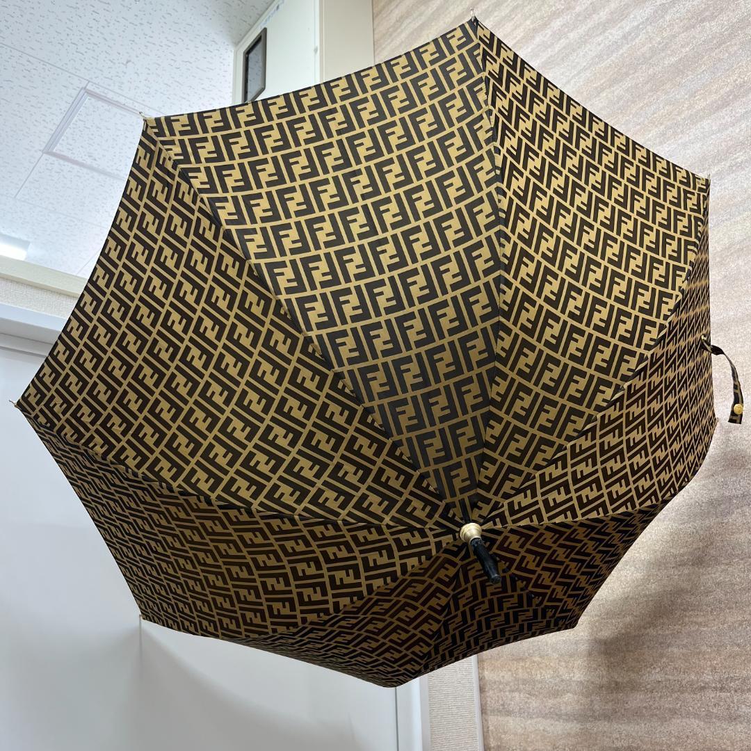 399】FENDI 長傘 ズッカ柄 中古品 FENDI 長傘 フェンディ レア｜Yahoo