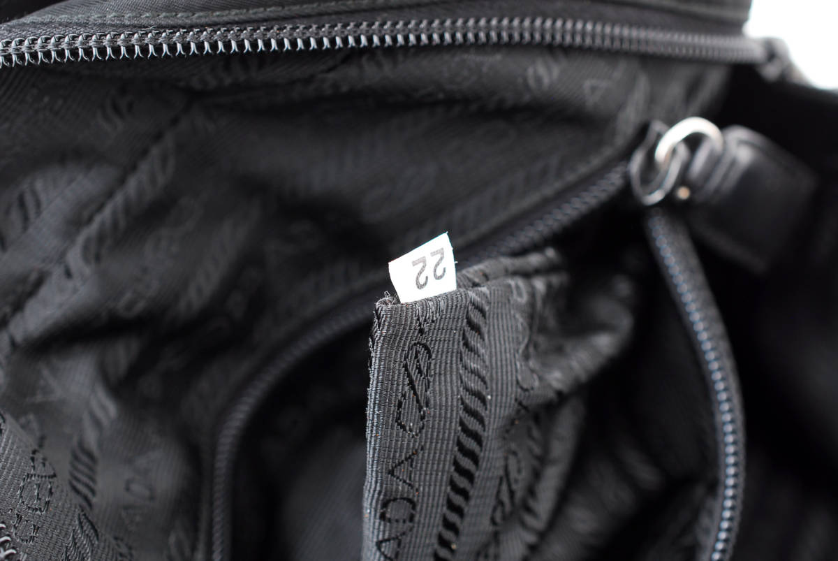1円スタート】PRADA プラダ テスート ナイロン リナイロン レザー 