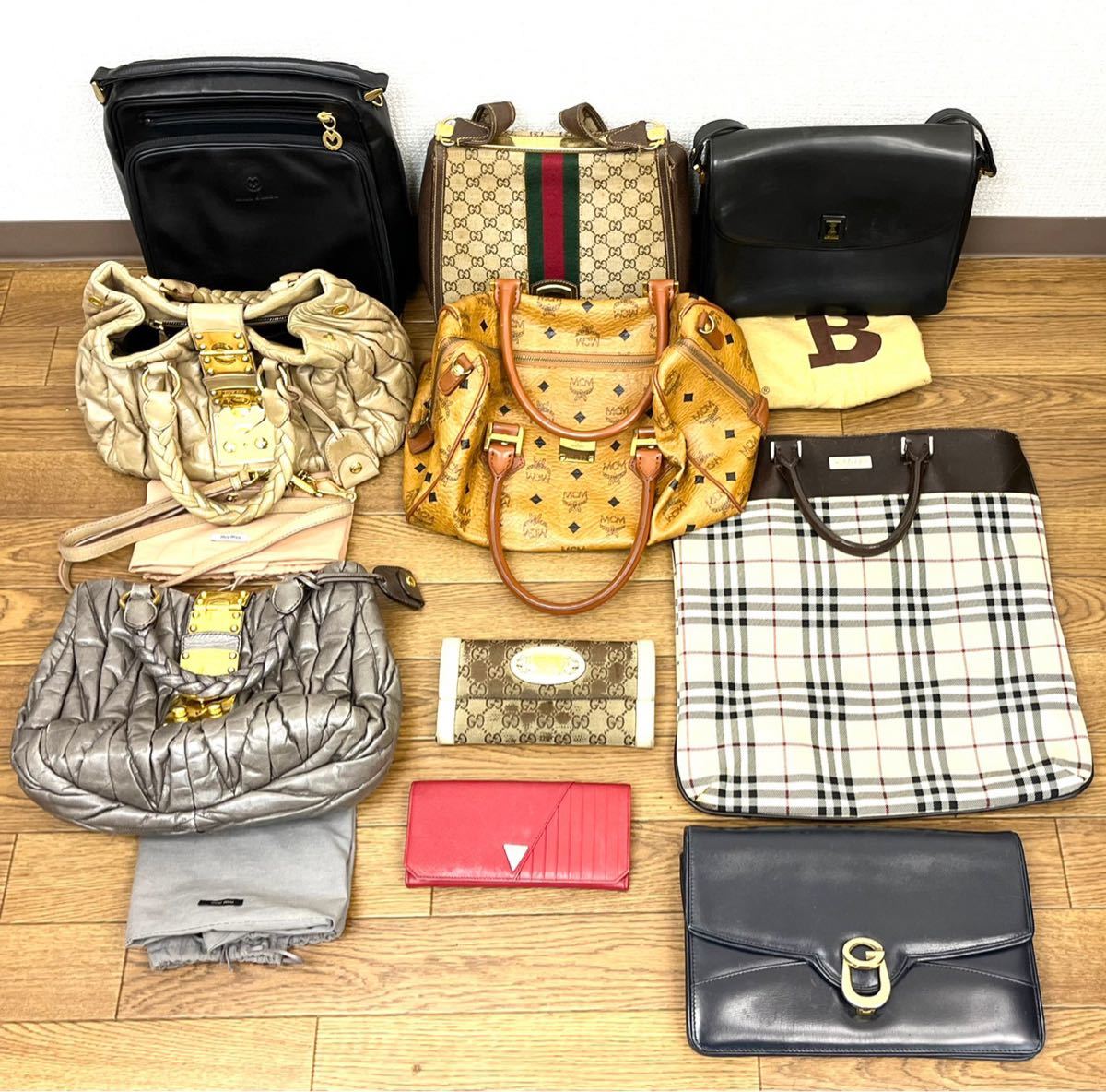  001 8 ブランドバッグ類まとめ GUCCI グッチ Burberry バーバリー MIU MIU ミュウミュウ MCM エムシーエム mila schon ミラショーン等(オールドグッチ)｜売買されたオークション情報、yahooの商品情報を かばん、バッグ