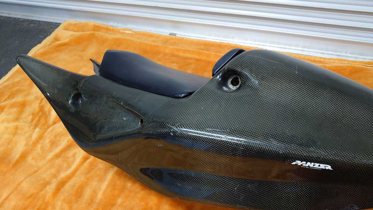 TRX850　シングルシート　カーボンシートカウル 　ライディングハウス | TRX850 シートカウル 汎用 TRX850用シングルシートカウル Myバイク｜ウェビック