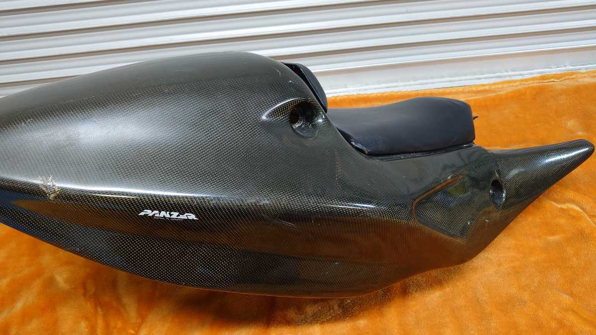 TRX850　シングルシート　カーボンシートカウル 　ライディングハウス | TRX850 シートカウル 汎用 TRX850用シングルシートカウル Myバイク｜ウェビック