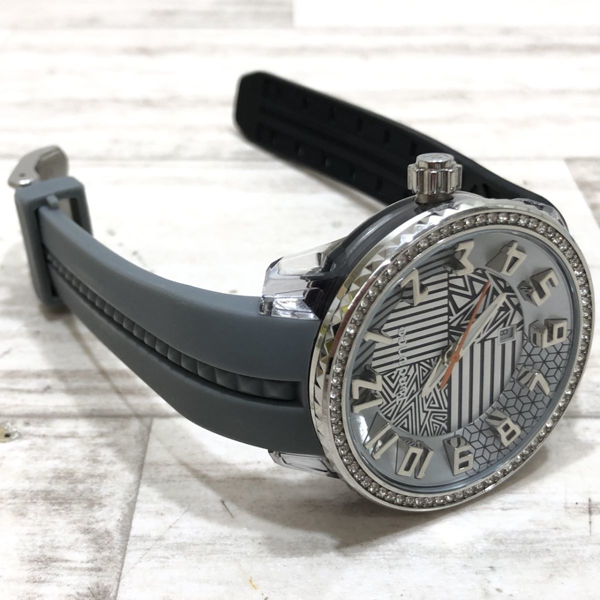 美品 Tendence テンデンス CRAZY Medium クォーツ メンズ 腕時計