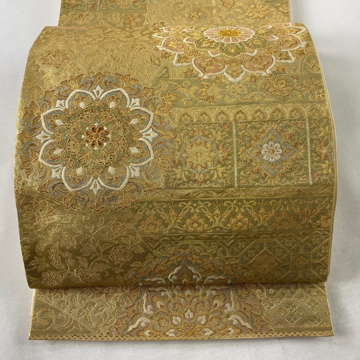 高品質，お得 競ナビ 袋帯 秀品 華文 金糸 箔 金色 六通 正絹(仕立て上がり)｜売買されたオークション情報、yahooの商品情報をアーカイブ公開 - オークファン 仕立て上がり