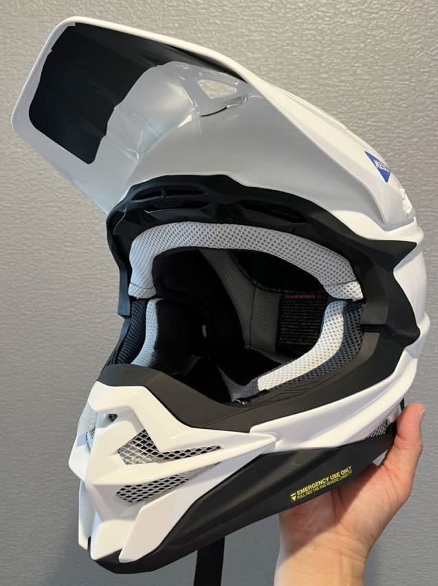 SHOEI VFX-WR オフロード ヘルメット 使用1回のみホワイト Lサイズ
