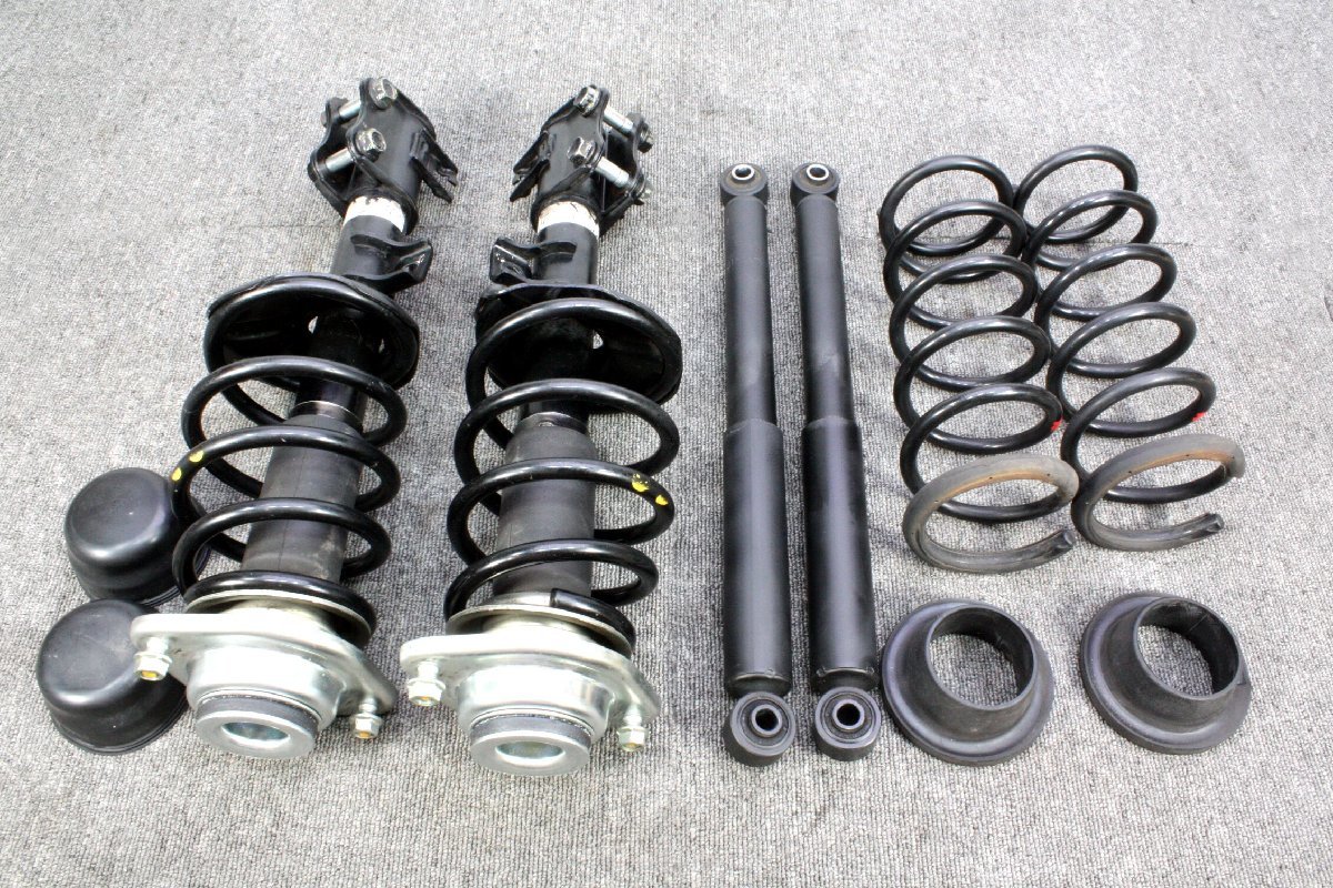 DA64V エヴリィバン H21年式 AT 2WD 純正 ストラット サス ショックアブソーバー 41601-68H50 41602-68H50 41700-68H10