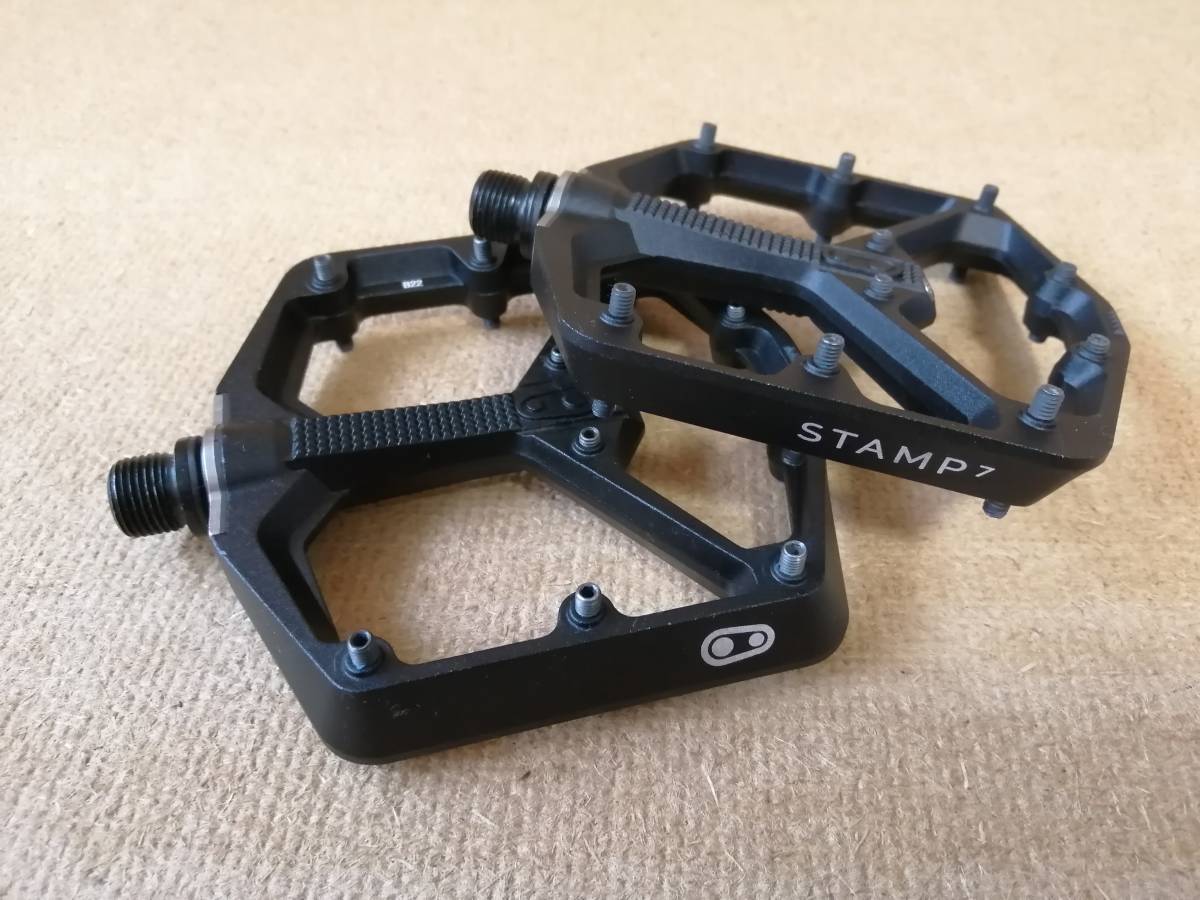  crankbrothers STAMP 7 LARGE ブラック ペダル クランクブラザーズ スタンプ(フラットペダル)｜売買されたオークション情報、yahooの商品情報をアーカイブ公開 - オークファン フラットペダル