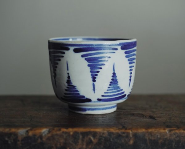【限定SALE，豊富な】 古砥部 染付 幾何文 ころ茶碗 / 古民芸 幕末 明治 酒器 古伊万里 くらわんか 蕎麦猪口(染付)｜売買されたオークション情報、yahooの商品情報をアーカイブ公開 - オークファン 伊万里、有田