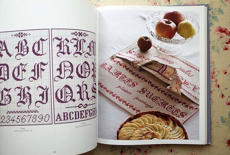 11236/フランスの刺繍・クロスステッチ図案集 アルファベット