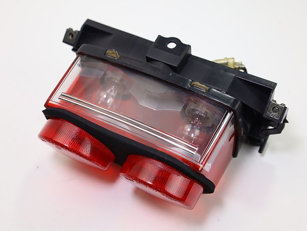 YZF-R1 4XV 純正テールランプ！1089YA RN011 Yahoo!オークション 4xv