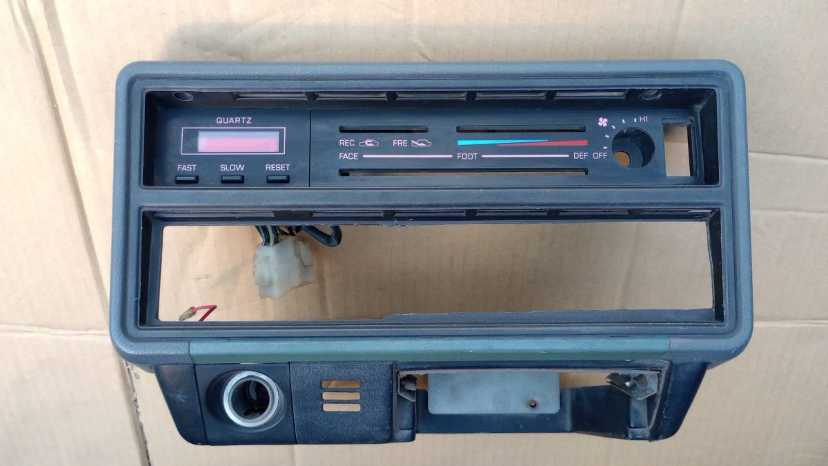 DR30 スカイライン 後期 純正 エアコンパネル スイッチ付き 内装品