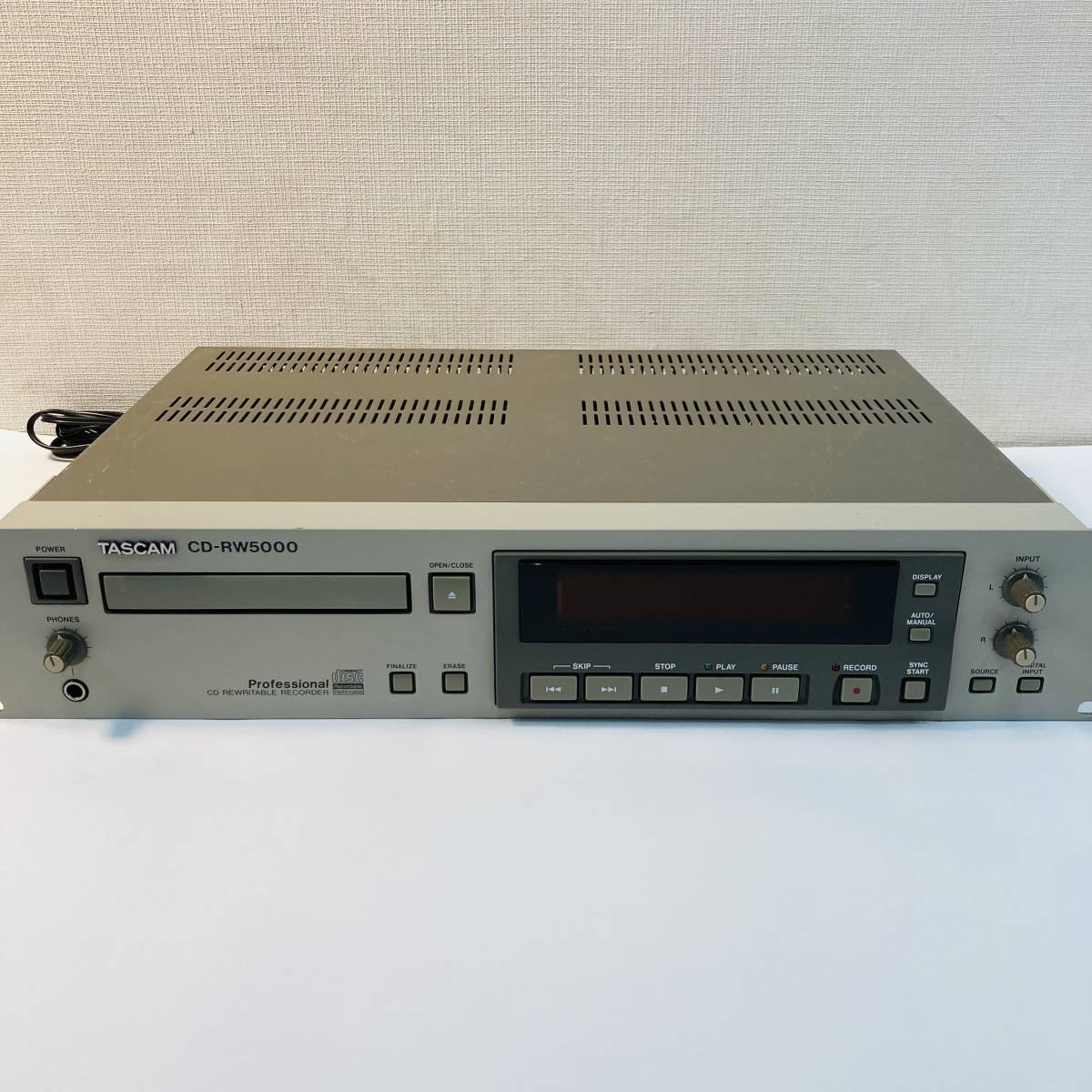 TASCAM 業務用CDレコーダー CD-RW5000 タスカム 【ジャンク】北TO2 TASCAM CD-RW5000 CDレコーダー 音響機器 ジャンク サイト