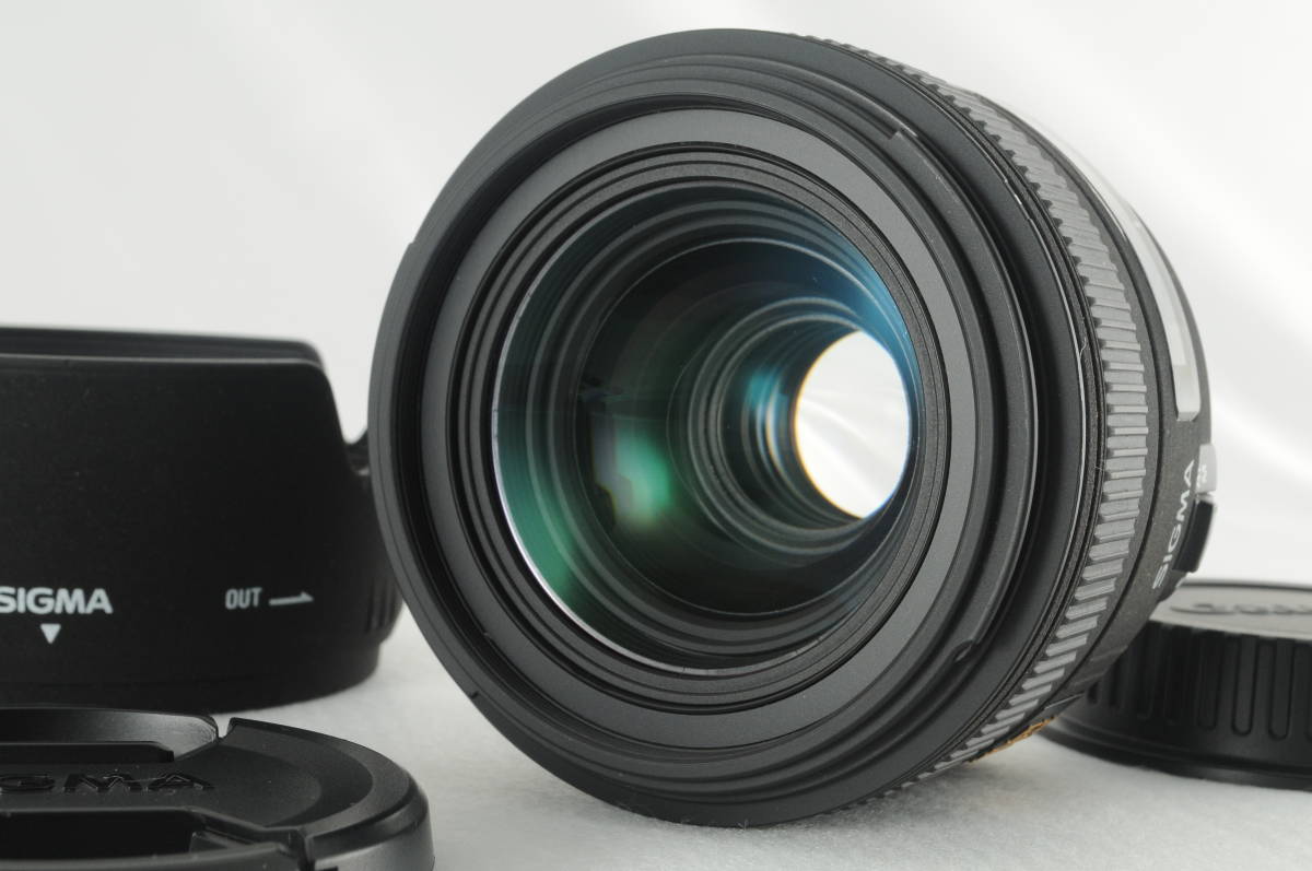 【新品級 超美品】SIGMA シグマ 30mm F1.4 EX DC HSM EFマウント 清潔感溢れる外観！ カビクモリ無し！ 透き通る光学系！ 完動品！ #490 30mm DC F1.4 .com : キャノン
