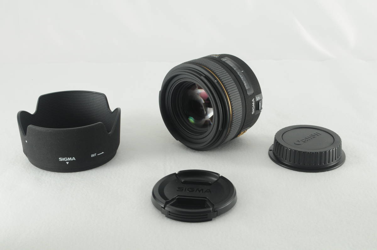 【新品級 超美品】SIGMA シグマ 30mm F1.4 EX DC HSM EFマウント 清潔感溢れる外観！ カビクモリ無し！ 透き通る光学系！ 完動品！ #490 30mm DC F1.4 .com : キャノン