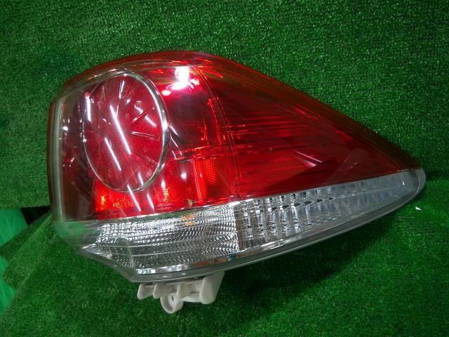 クラウン DBA-GRS200 右テールランプ アスリート 4GR-FSE 062 81550