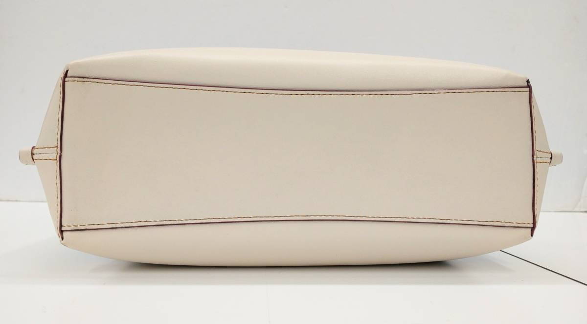 COACH モリーバケットバックCA562