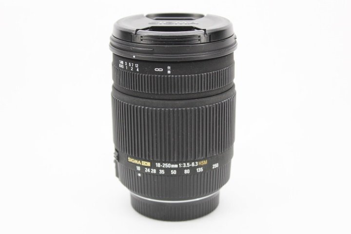 ジャンク品]SIGMA シグマ カメラレンズ 1-3.5-6.3HSM Φ72 Sigma 18