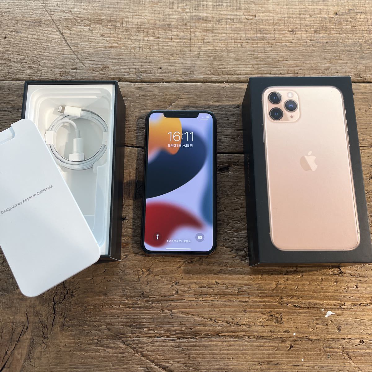 【超美品】iPhone11 Pro 256GB ゴールド simフリー 