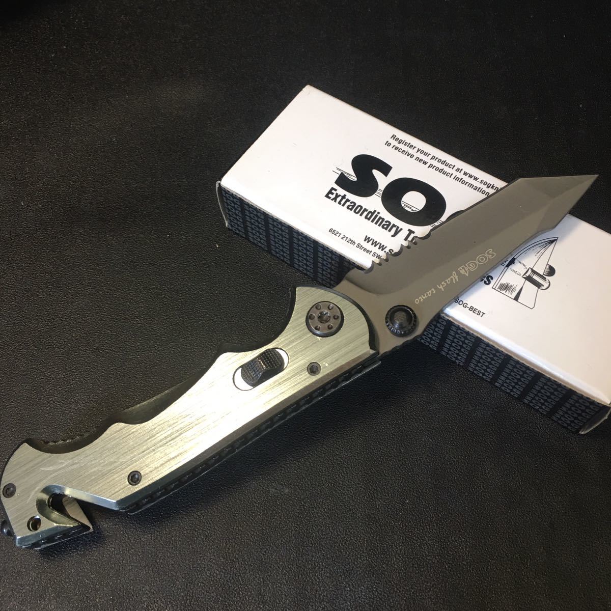 SOG tlash tanto 440steel 折りたたみナイフ アウトドア サバイバル 