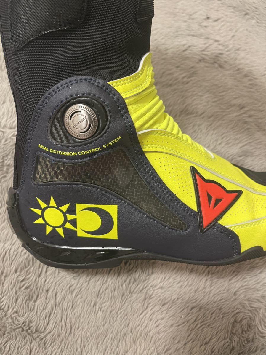 Dainese ダイネーゼ AXIAL D1 VR46 ロッシ サイズ41 ダイネーゼ Dainese ダイネーゼ AXIAL D1 VR46 ロッシ サイズ41 ダイネーゼ