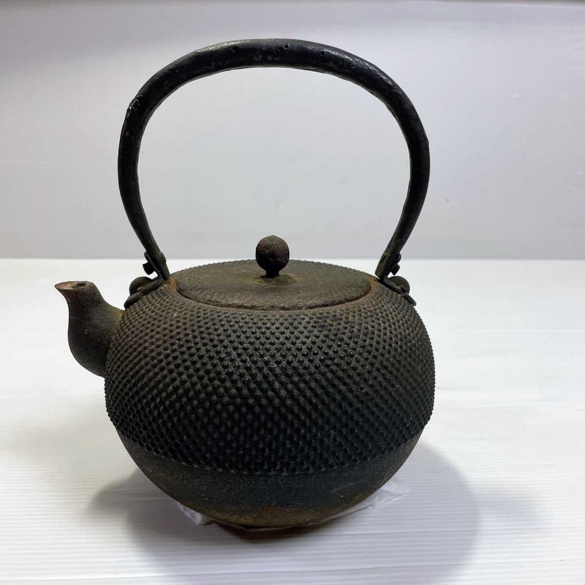ＵＳＥＤ美品　南部釜師造　１８型　糸目　南部鉄瓶　南部鉄器　鉄瓶 新作，新品 ◯G68 南部鉄器 鉄瓶 高橋萬治作 卍銘 時代物