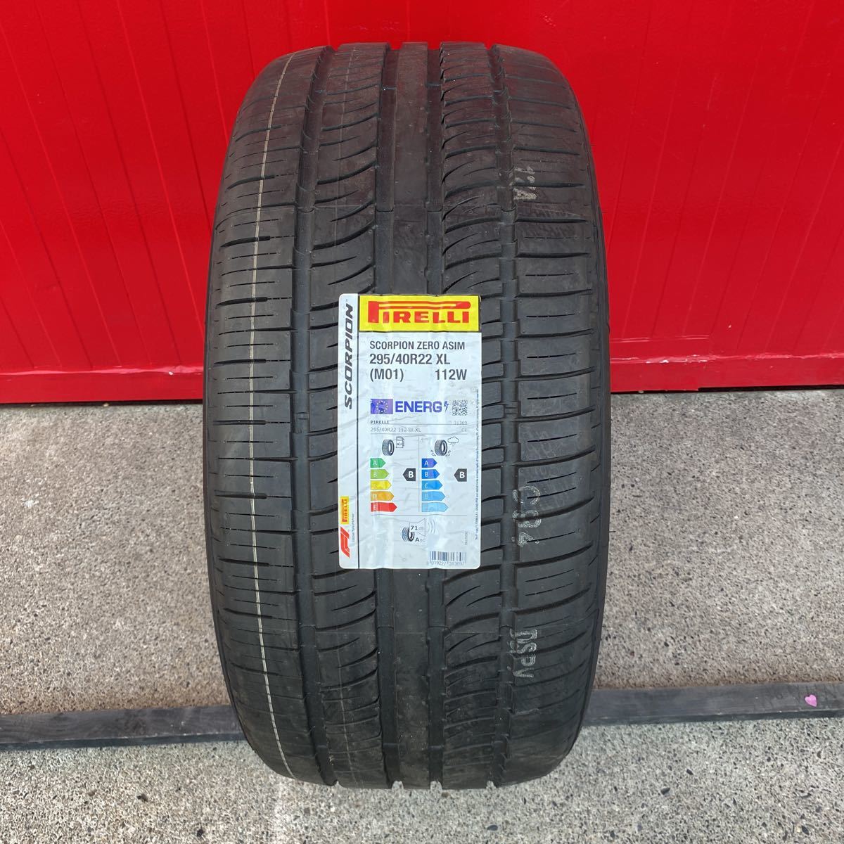 ☆ピレリ スコーピオン ZERO295/40R22 ベンツ承認 MO1